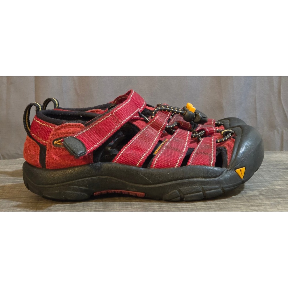 Keen Newport H2 Water Sandals Youth Size 13 Red Black